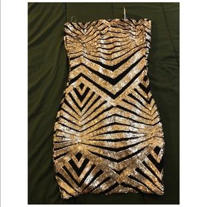💖  NWT sequined mini dress